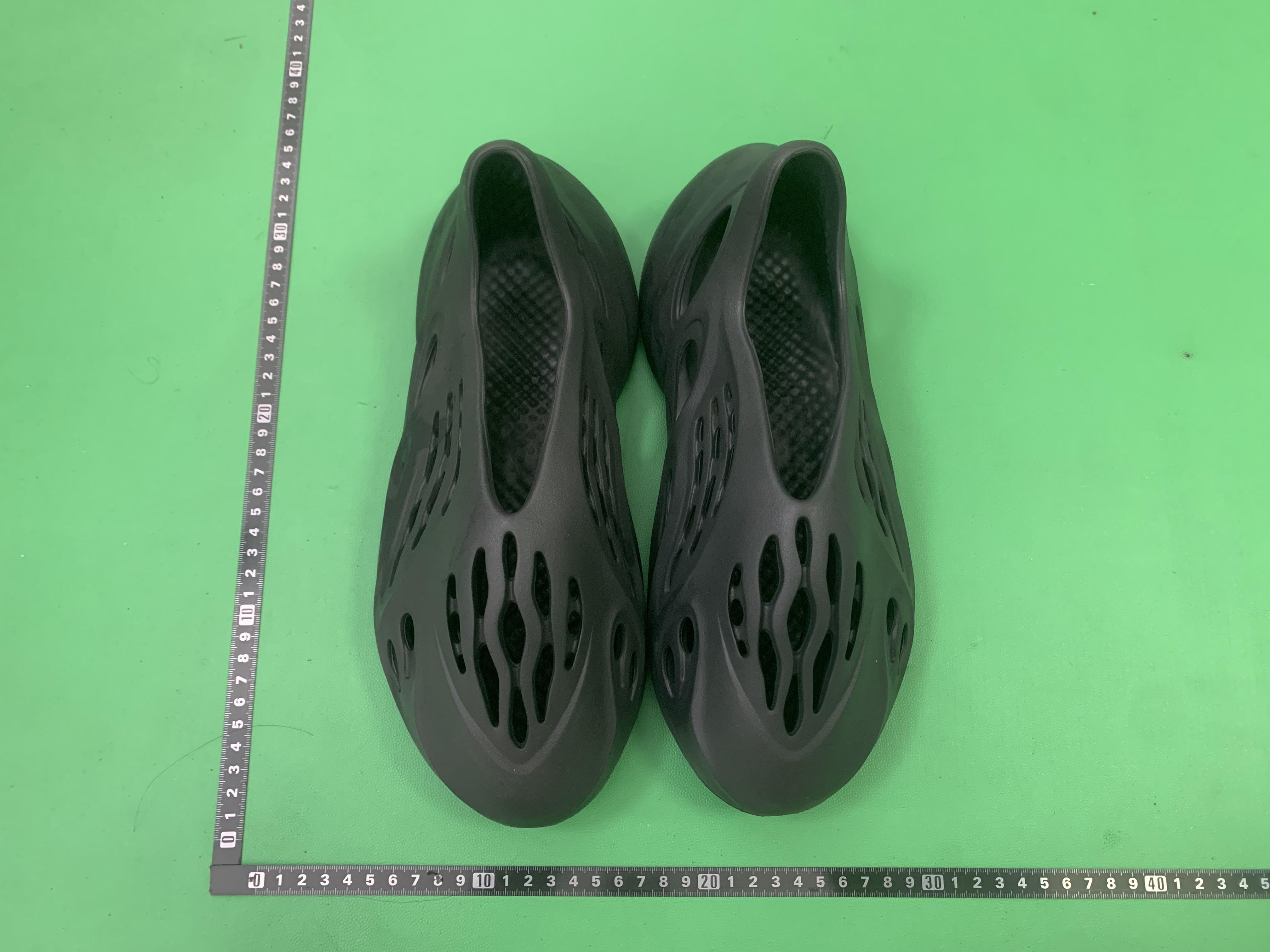 LW Batch Yeezy Foam Rnna -1