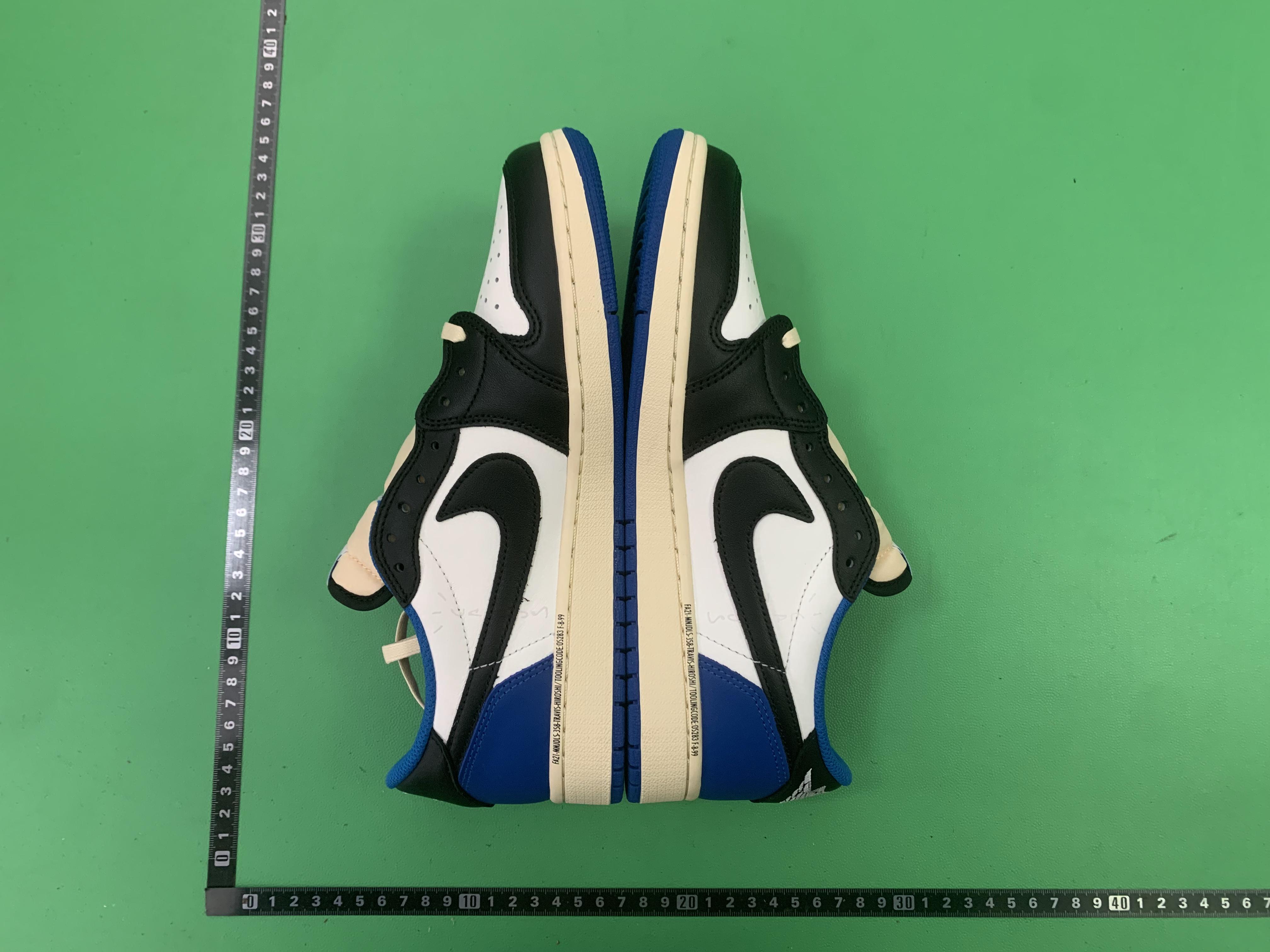 TS jordan 1 -32