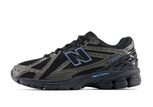 The New Balance 1906R Takes On A Hardy “Black/Blue”(pic1)